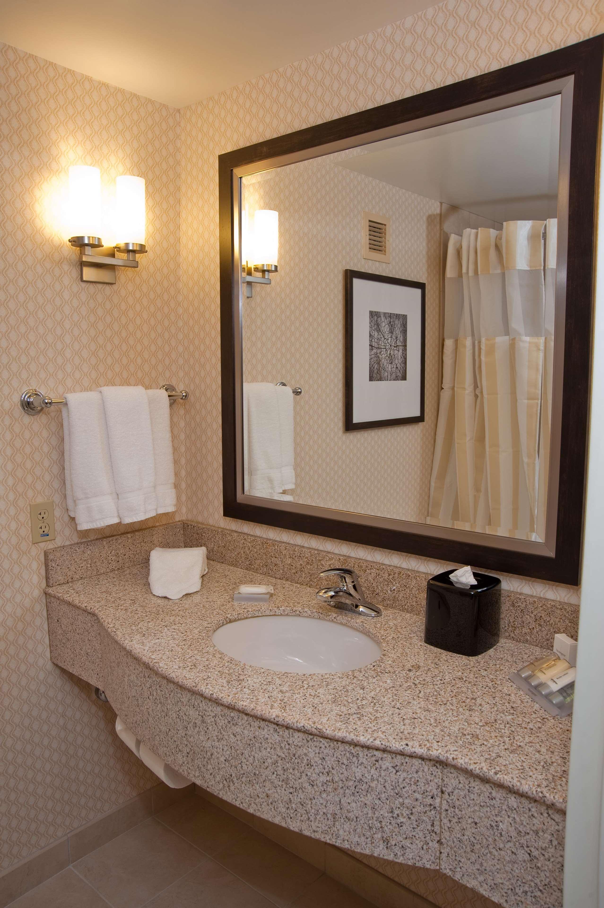 Hilton Garden Inn St. Louis Airport Berkeley Rom bilde